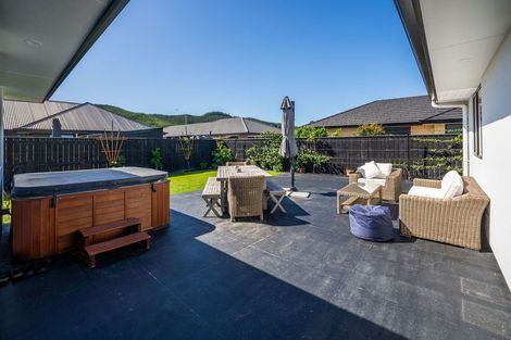 Photo of property in 6 George Fyfe Way, Wakefield, 7025