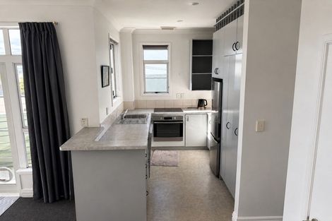 Photo of property in 11 Murphy Street, Thorndon, Wellington, 6011