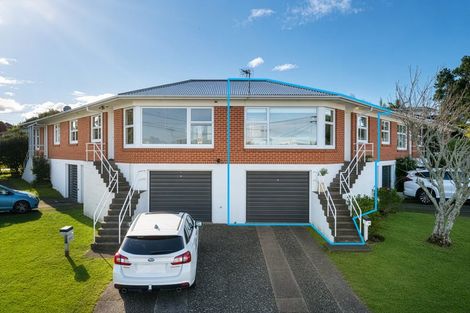 Photo of property in 3/19 Lake Pupuke Drive, Takapuna, Auckland, 0622
