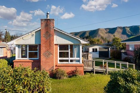 Photo of property in 3 Betten Street, Waimate, 7924