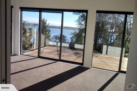 Photo of property in 5 Te Awakura Terrace, Mount Pleasant, Christchurch, 8081
