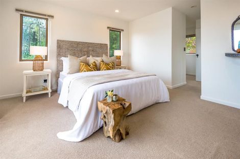 Photo of property in 6 Shepherds Road, Papakura, 2110