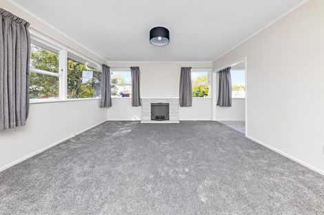 Photo of property in 14 Gainsborough Street, Manurewa, Auckland, 2102