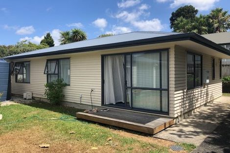 Photo of property in 12 Japonica Drive, Beach Haven, Auckland, 0626