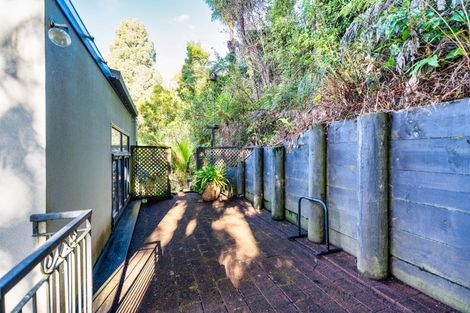 Photo of property in 35 Park Road, Titirangi, Auckland, 0604