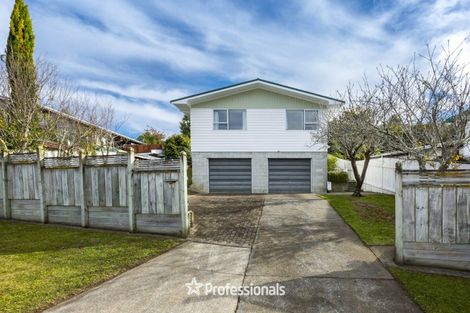 Photo of property in 55 Norana Road, Timberlea, Upper Hutt, 5018