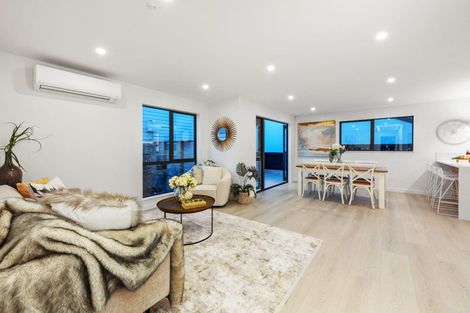 Photo of property in 42c Takutai Avenue, Half Moon Bay, Auckland, 2012