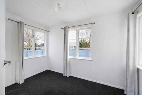 Photo of property in 70 Rangiora Avenue, Roslyn, Palmerston North, 4414