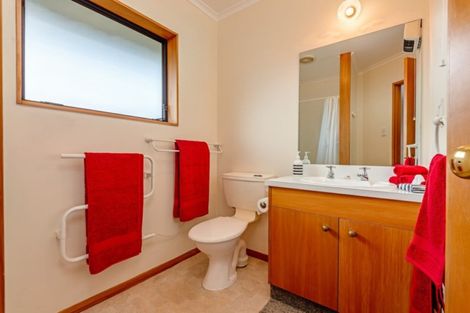 Photo of property in 10 Seville Court, Terrace End, Palmerston North, 4410