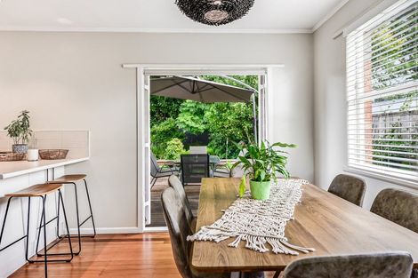 Photo of property in 8 Springfield Crescent, Enderley, Hamilton, 3214