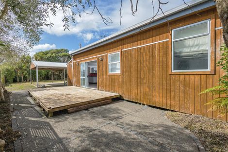 Photo of property in 2 Kowhai Street, Tokomaru, Palmerston North, 4474