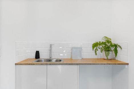 Photo of property in 64 Howden Drive, Jacks Point, 9371