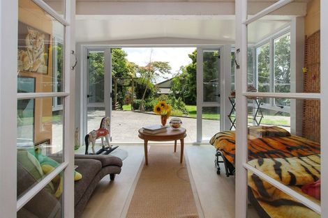 Photo of property in 15 Laurelwood Avenue, Pukekohe, 2120