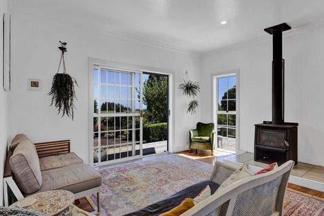 Photo of property in 58 Atkinson Road, Hurworth, New Plymouth, 4371