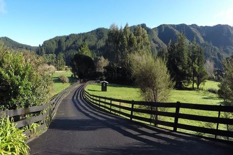 Photo of property in 1423 Akatarawa Road, Akatarawa Valley, Upper Hutt, 5372