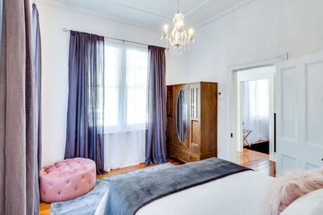 Photo of property in 107 Shakespeare Road, Bluff Hill, Napier, 4110