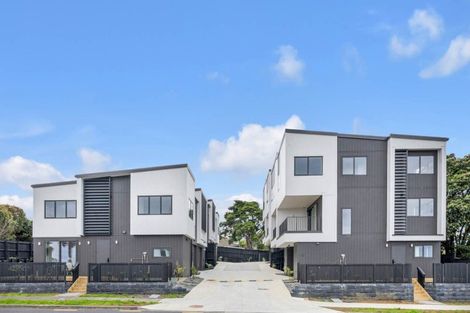 Photo of property in 2/24 Great South Road, Manurewa, Auckland, 2102