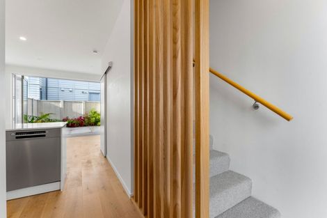 Photo of property in 12 Titoki Close, Matakana, 0985