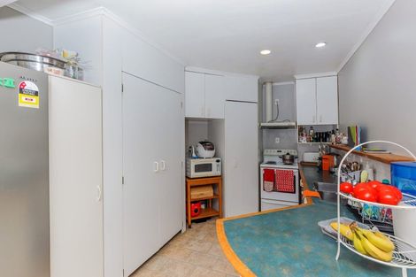 Photo of property in 22 Madison Place, Forrest Hill, Auckland, 0620