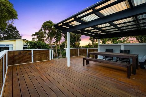 Photo of property in 9 Rangimarie Road, Swanson, Auckland, 0816