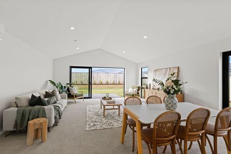 Photo of property in 12 Alex Place, Rolleston, 7614