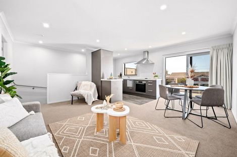 Photo of property in 2/8 Richmond Street, Whitiora, Hamilton, 3200