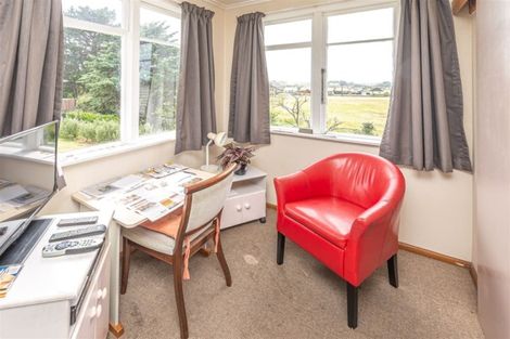 Photo of property in 27 Murch Place, Tawhero, Whanganui, 4500