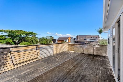 Photo of property in 244b Great North Road, Henderson, Auckland, 0612
