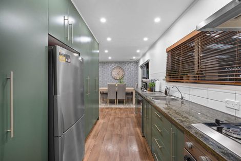 Photo of property in 24 Beauchamp Drive, Massey, Auckland, 0614