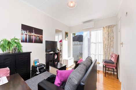 Photo of property in 2/41 Turret Road, Tauranga South, Tauranga, 3112