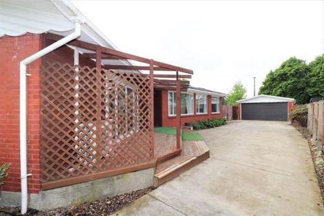 Photo of property in 15 Newbridge Place, Ilam, Christchurch, 8041