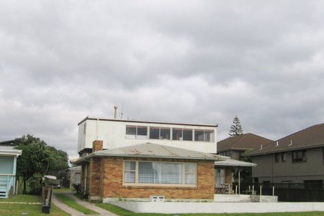 Photo of property in 124 Marine Parade, Mount Maunganui, 3116