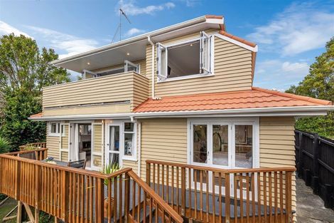 Photo of property in 113 Carlisle Road, Torbay, Auckland, 0632