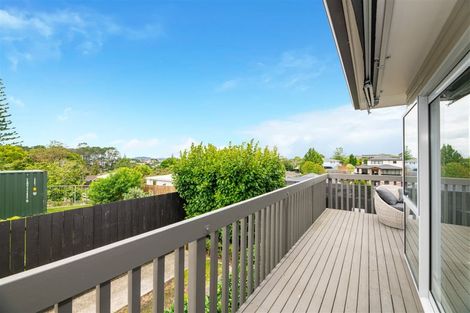 Photo of property in 13a Jenelin Road, Glendene, Auckland, 0602