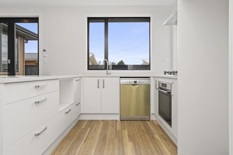 Photo of property in 1/4 Heath Street, Saint Andrews, Hamilton, 3200