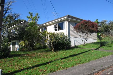 Photo of property in 2 Fairlea Road, Te Atatu South, Auckland, 0610