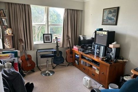 Photo of property in 230 Mangorei Road, Merrilands, New Plymouth, 4312