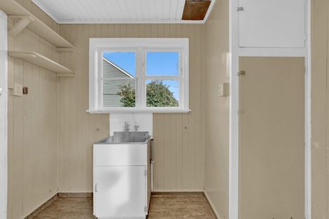 Photo of property in 42 Pitcairn Crescent, Bryndwr, Christchurch, 8053