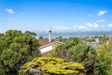 Photo of property in 7 Marlin Street, West Harbour, Auckland, 0618