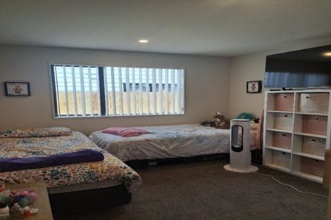 Photo of property in 20 Rorotu Avenue, Karaka, Papakura, 2113