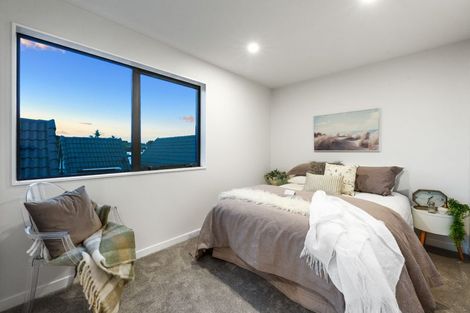 Photo of property in 42b Takutai Avenue, Half Moon Bay, Auckland, 2012