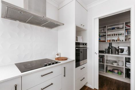 Photo of property in 8 Oyster Place, Omokoroa, 3114