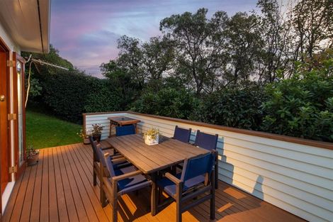 Photo of property in 122 Totara Road, Miramar, Wellington, 6022