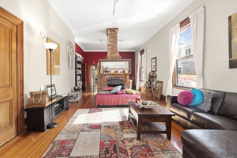 Photo of property in 102 Derwent Street, Island Bay, Wellington, 6023