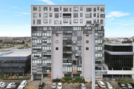 Photo of property in Twin Towers, 703/17 Putney Way, Manukau, Auckland, 2104
