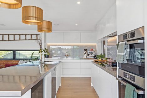 Photo of property in 3a William Bayes Place, Red Beach, 0932