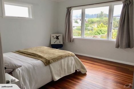 Photo of property in 18 Bell Street, Tawa, Wellington, 5028