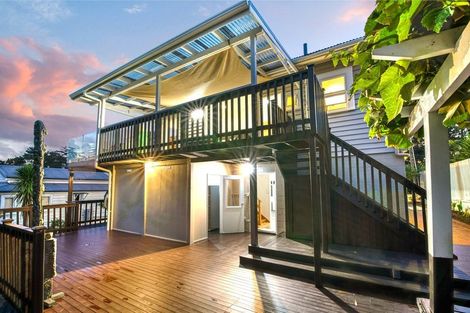 Photo of property in 42 Rawene Road, Birkenhead, Auckland, 0626