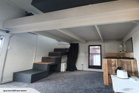 Photo of property in 2a Ripon Street, Lyttelton, 8082