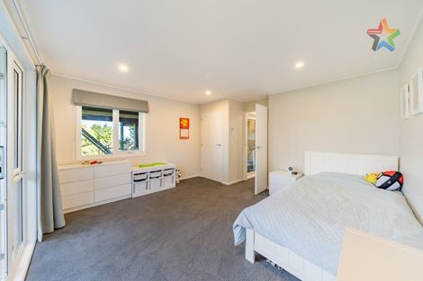 Photo of property in 24 Magnolia Grove, Maungaraki, Lower Hutt, 5010